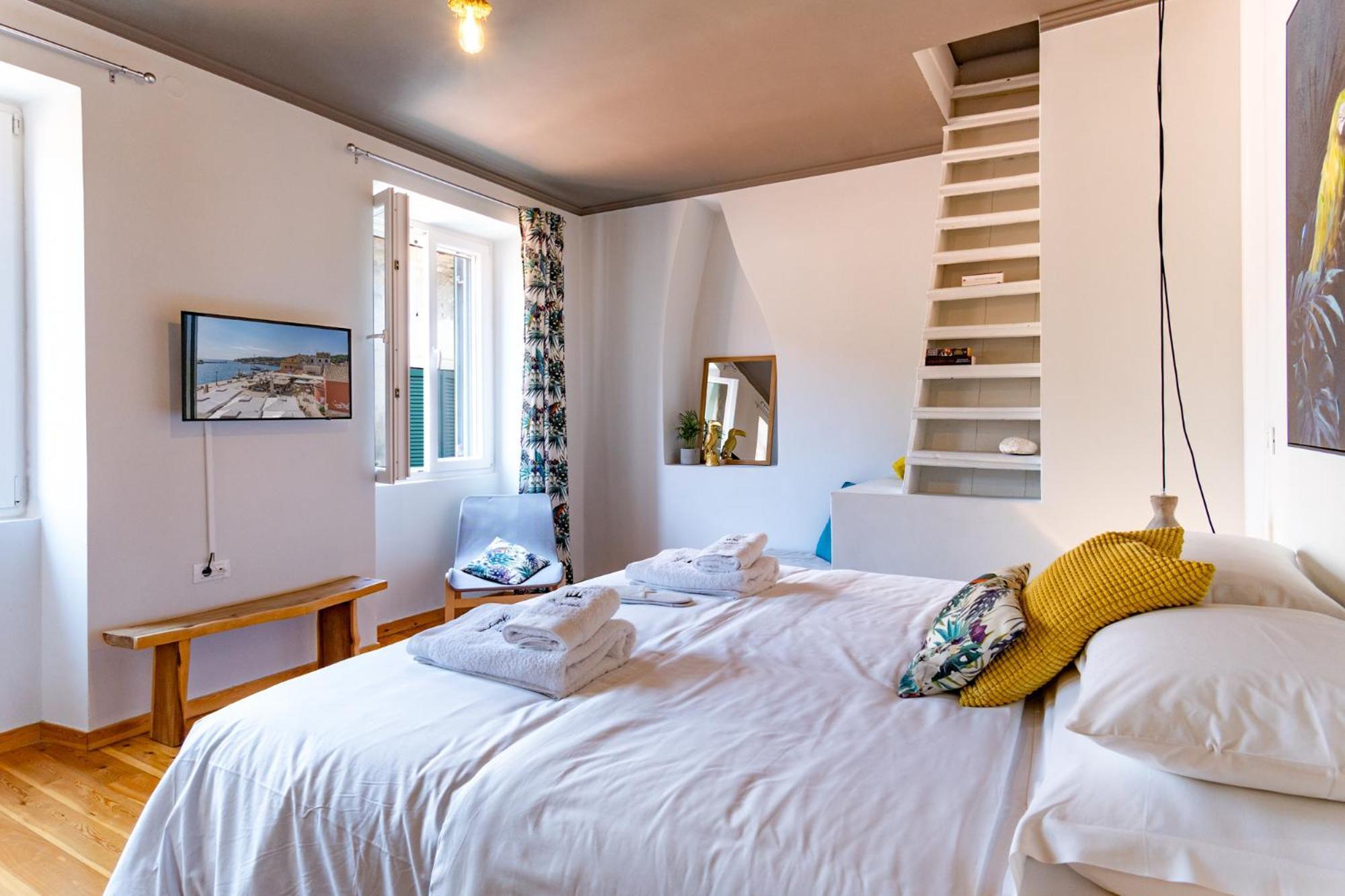 Apartment Paxos Fairytales House 2 *